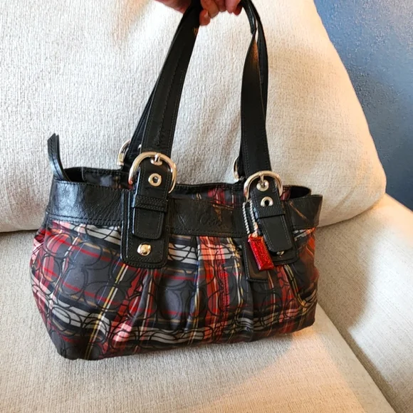 Vintage Coach Tartan Plaid Black & Red Shoulder Bag Purse Tote Bag - Picture 3 of 11